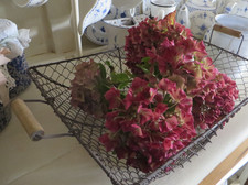 A FABULOUS VINTAGE FRENCH FARMHOUSE WIREWORK BASKET  ~ COUNTRY KITCHEN / GARDEN