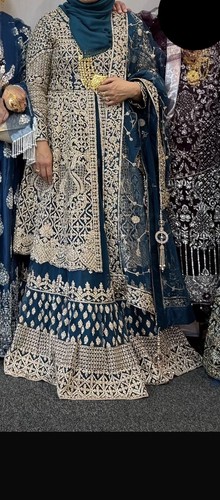 Woman pakistani asian wedding - pakistani,