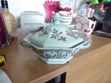 Adams Calyx ware Singapore Bird tureen