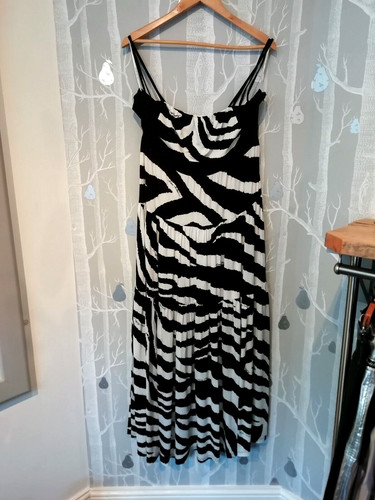 Bnwt karen millen - millen, print