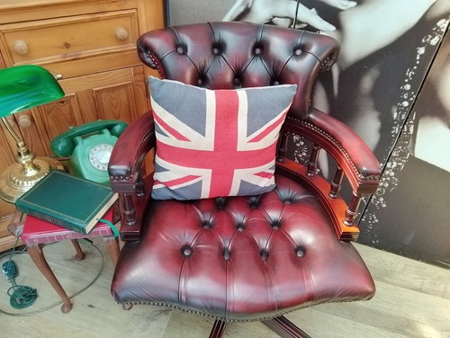Stunning oxblood leather - stunning,