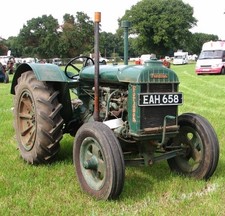 Photo 6x4 Vintage Fordson