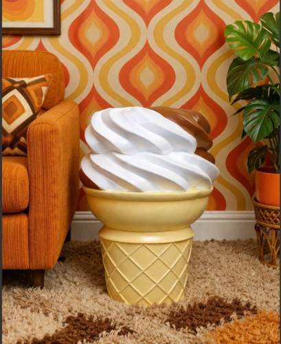Ice cream side - side, quirky