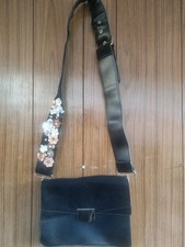 Women's Hand/Shoulder Bag