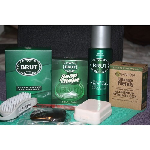 Brut wash bag gift set - brut,