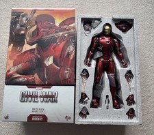 Hot Toys captain america Civil