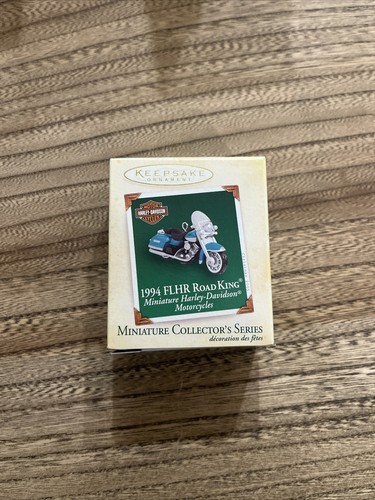 New 2005 hallmark miniature - 2005,