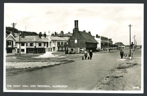 Aldeburgh the moot hall - the,