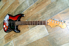 Westfield E1000 Stratocaster Style Sunburst 6 String Electric Guitar +Whammy Bar
