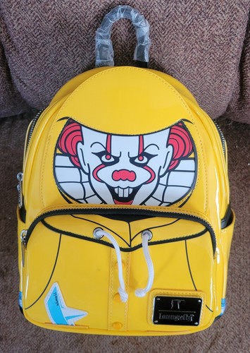 Pennywise raincoat cosplay - pennywise,