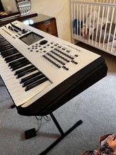 YAMAHA MONTAGE6 Synthesizer Workstation White With Soft Case