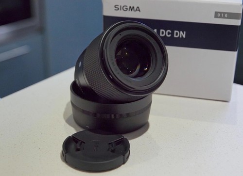 Sigma 30mm dc - 30mm, f/1.4