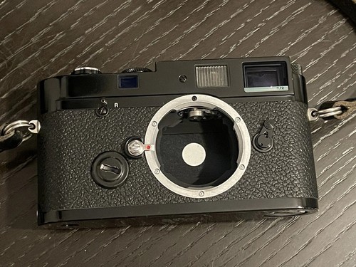 Leica black paint 72 - leica,