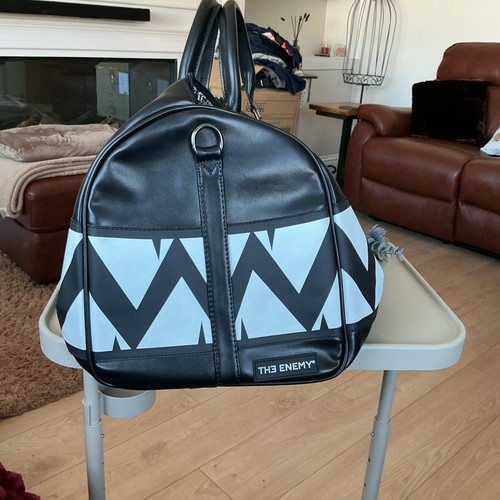 Bnwt the enemy - bnwt, duffel