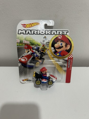 Hot wheels mario kart - mario,