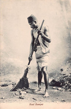 POSTCARD - INDIA - ROAD SWEEPER - MAN WITH BRUSH - PRE 1918