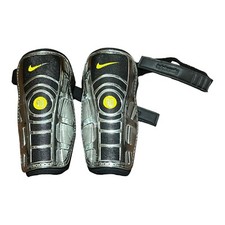 Vintage Nike Total 90 Shin