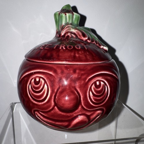 Sylvac small beetroot face - beetroot, pot