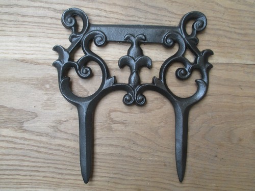 Cast iron period vintage - iron,