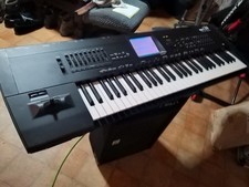 KORG i30 ARRANGER WORKSTATION