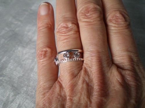 White topaz ring size - size, n/o