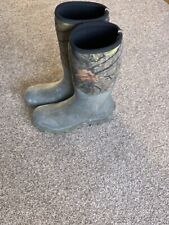 wellies