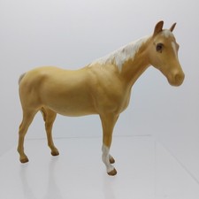 Beswick Tan and White Matt