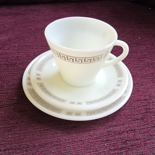 Pyrex vintage greek key - j&j,