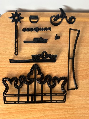 Patchwork cutters crowns - crowns,