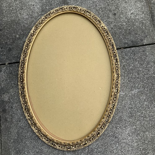 Oval baroque style - oval, with