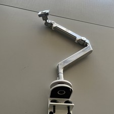 Humanscale M2 Monitor Arm With A vesa Plate