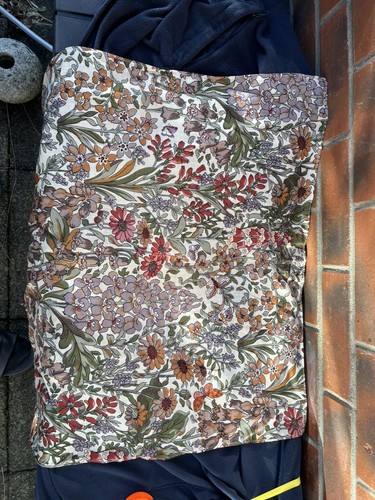 Fabric off cut - off, fat