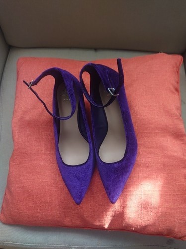 Kitten heel shoes size - m&s,