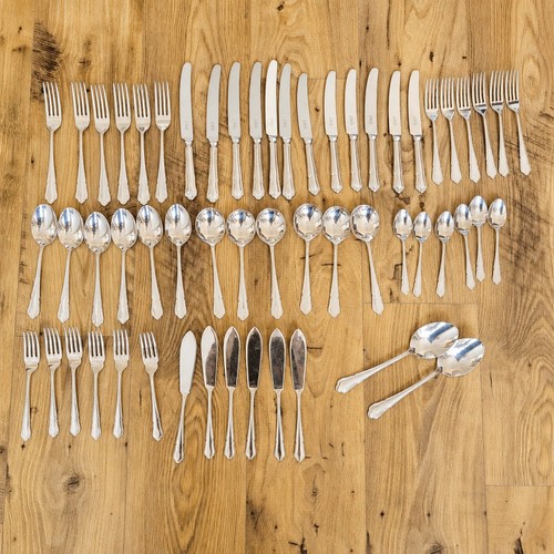 Royal doulton traditional - royal,