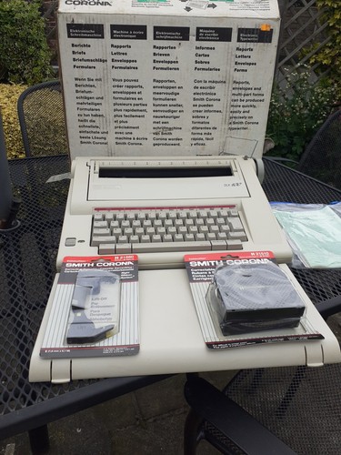 Vintage smith corona dlx 100 - corona,