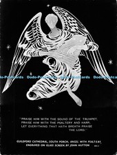 D005445 Guildford Cathedral. South Porch. Angel with Psaltery. Engraved on Glass