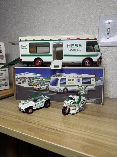 Vintage 1998 hess truck - 1998,