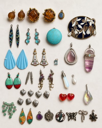 Title vintage jewellery - vintage,