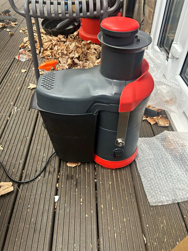 Commercial juice extractor