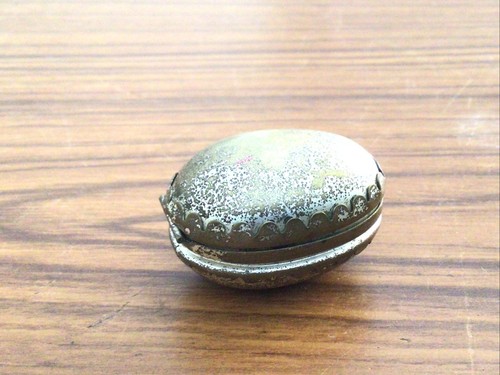 Egg shape antique thimble - antique,