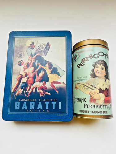 Two italian biscuit - two,