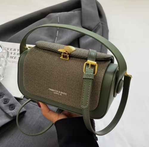 Box shaped small - shaped, crossbody
