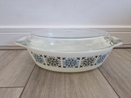 Vintage chelsea pyrex medium - pyrex,
