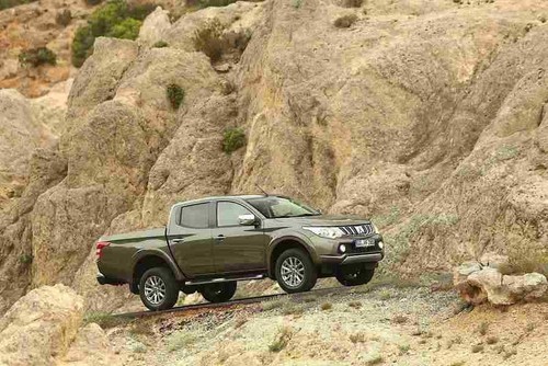 Mitsubishi l200 double - mitsubishi,