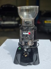 The Iberital MC5 dose coffee