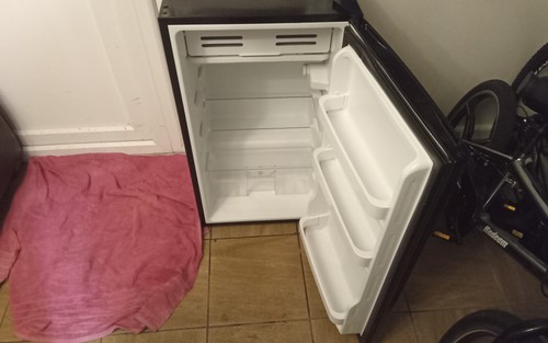 Comfee under counter fridge - counter,