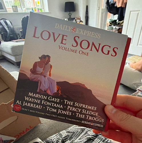 Sunday express love - express, vol
