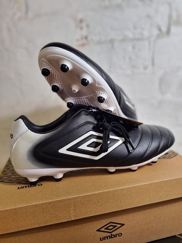 Rrp bnwt umbro calcio - rrp, £69.