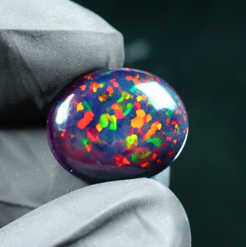 Black opal gemstone - 3.55,