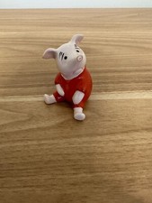 BESWICK - WINNIE THE POOH